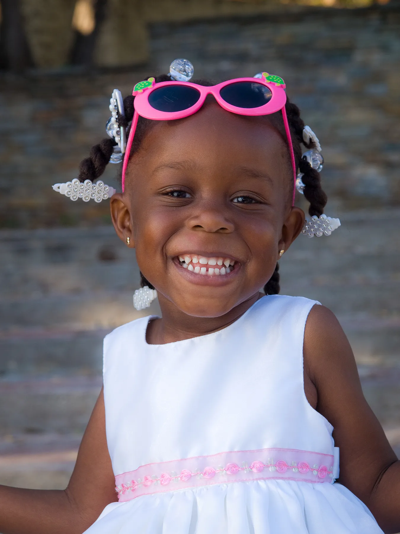 Preschool child photographed by LovelaceMedia